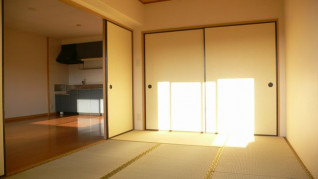 和室（203号は反転タイプとなります。）